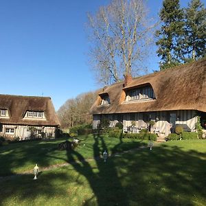 Bed and Breakfast Les Chaumieres Du Pays D'Auge Le Breuil-en-Auge Exterior photo