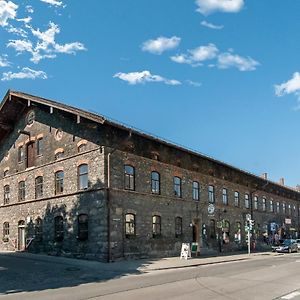 Hotel Kleinkunstbühne Zur Post beim John in Obing Exterior photo