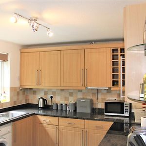 Homely And Budget Friendly 3 Bed House Sleeps 6 Free Parking! Milton Keynes Exterior photo