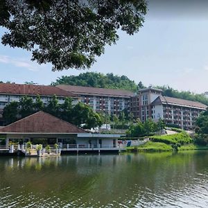 Hotel Wanawes Mae Fah Luang Chiang Rai Exterior photo