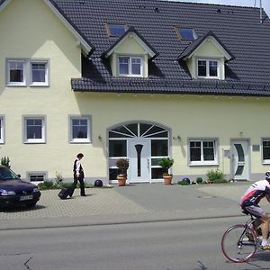 Hotel Kurpension Meßmer Tengen Exterior photo