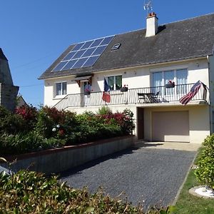 Villa La Maison Blanche Saint-Laurent-sur-Mer Exterior photo