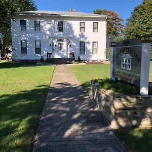 Centennial Inn Bed&Breakfast Conneaut Exterior photo