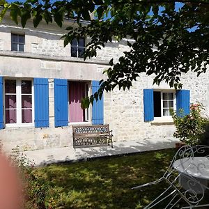 Villa Les Volets Bleus Saint-Martial-de-Vitaterne Exterior photo