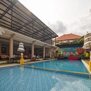 Capital O 90070 Giri Palma Hotel & Villas Malang Exterior photo
