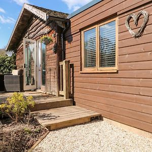 Woodmancote Lodge Linchmere Exterior photo