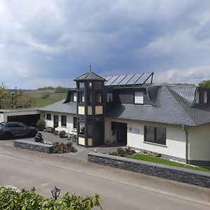 Hotel Gästehaus Sproß Veldenz Exterior photo