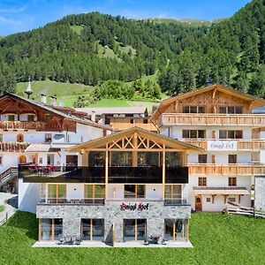 Hotel Anigglhof Mals im Vinschgau Exterior photo