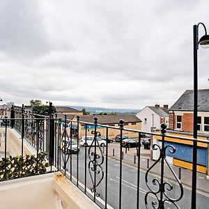 Oyo The Benwell Apartments Newcastle upon Tyne Exterior photo