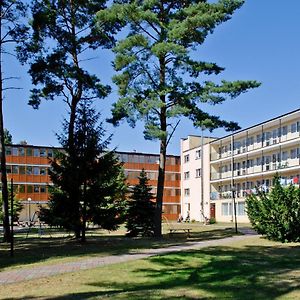 Hotel Osrodek Rehabilitacyjno-Wypoczynkowy Fama-Sta Treptower Deep Exterior photo