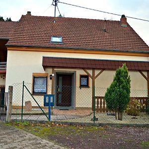 Ferienwohnung Ferienhaus-Vogelsfelsen Saarholzbach Exterior photo