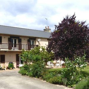 Bed and Breakfast La Haute Herbelais Saint-Ouen-le-Brisoult Exterior photo