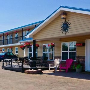 Parlee Beach Motel Shediac Exterior photo