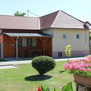 Villa U Mami Veľký Meder Exterior photo