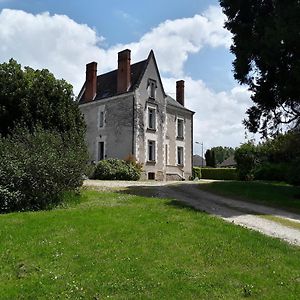 Bed and Breakfast Chantoiseau Ligueil Exterior photo