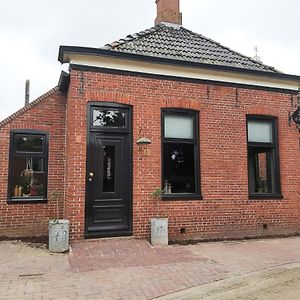 Ferienwohnung De Sarrieshut Houwerzijl Exterior photo