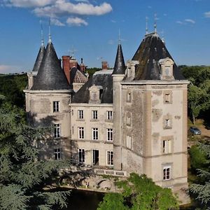 Bed and Breakfast Chateau De Saint Bonnet Les Oules Exterior photo