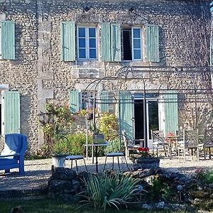 Bed and Breakfast Le Marquisat 16320 Gardes-le-Pontaroux Exterior photo