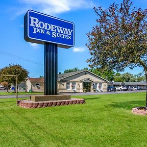 Rodeway Inn Weedsport Exterior photo