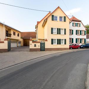 Bed and Breakfast Weingut und Gästehaus Henrici Friesenheim is an Ortsgemeinde Exterior photo