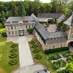 Bed and Breakfast Chateau D'En Haut Jenlain Exterior photo