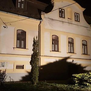 Bed and Breakfast Brezovay Kastely Panzio Egerszolat Exterior photo