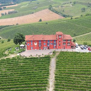 Gasthaus Bricco Rosso Farigliano Exterior photo