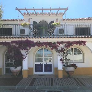 Hotel O Patio Fernão Ferro Exterior photo