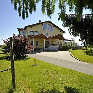 Hotel Biohof Naturzeit Faaker See Drobollach am Faakersee Exterior photo