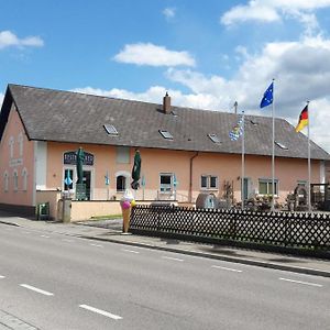 Hotel Nesthocker Café-Snackbar-Pension-Bauwagencamp Offingen Exterior photo