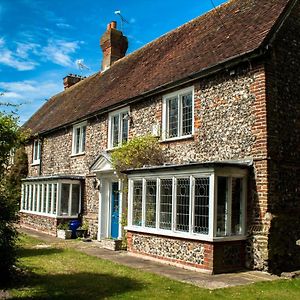 Villa Walnut Tree House Rustington Exterior photo