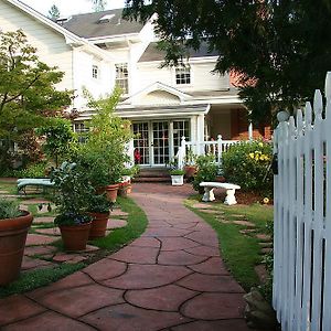 Inn At Occidental Exterior photo