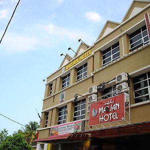 Marjan Hotel Sdn Bhd Chukai Exterior photo