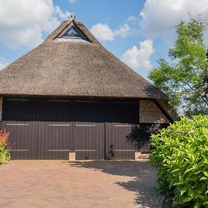 Villa Grandeur Farmhouse In Dwingeloo At A National Park Exterior photo