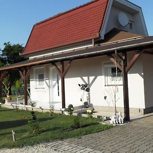 Villa Ferienhaus am Plattensee Balatonmáriafürdő Exterior photo