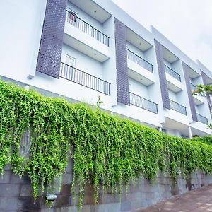 Hotel Nivasa Nusa Dua Ungasan Exterior photo