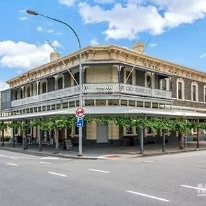 Royal Arms Hotel Port Adelaide Exterior photo