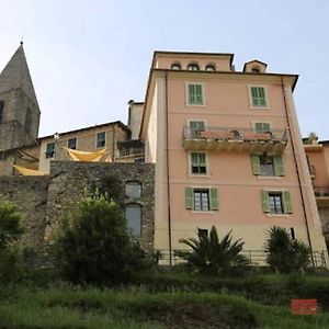 Bed and Breakfast La Casa Rosa Pigna Exterior photo