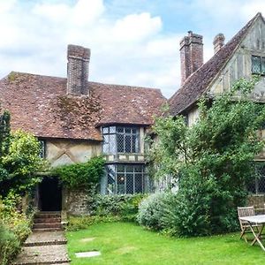 Villa Tudor Wing Chiddingstone Exterior photo