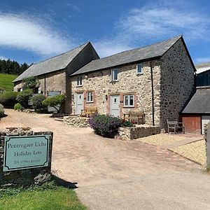 Villa The Stables At Pentregaer Ucha, Tennis Court & Lake Oswestry Exterior photo