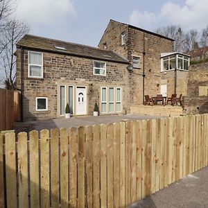 Villa The Coach House Keighley Exterior photo