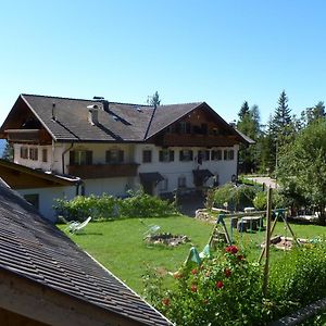 Hotel Reiterhof Edelweiss Jenesien Exterior photo