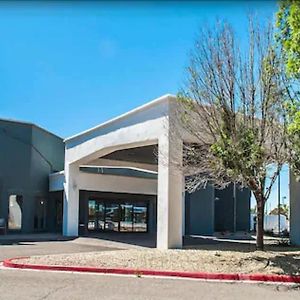 Pan American Inn And Suites Albuquerque Exterior photo