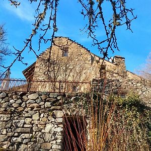 Ferienwohnung Chambre Ou Gite Dans Une Maison De Montagne - De Suzon A Zelie Entraigues  Exterior photo