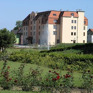 Hotel Sportwerk Breslau Exterior photo