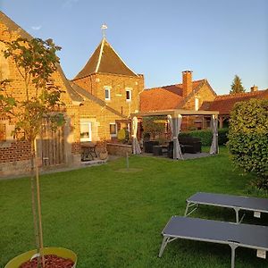 Bed and Breakfast Au Repos De La Licorne Gommegnies Exterior photo