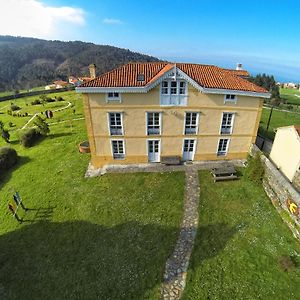 Villa La Cochera De Somao, Casona De Tipologia Indiana Somado Exterior photo