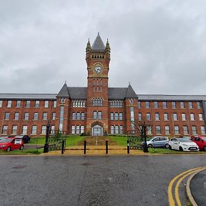 Ferienwohnung Birch Hill Clock Tower Rochdale Exterior photo