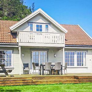 Stunning Home In Lindesnes With Kitchen Svenevik Exterior photo