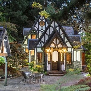 Villa Fernhill Estate “ Gingerbread House” Kallista Exterior photo